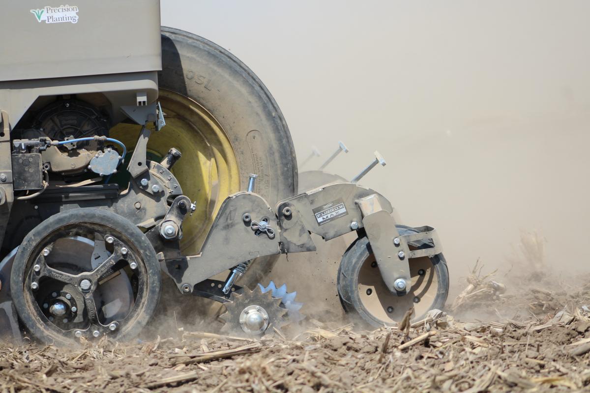 Yetter Furrow Max mit mittlerer Andruckrolle, ohne Zustreichscheiben, grün, für JD 1700/7200/7300